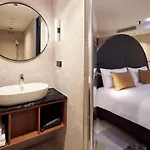 Met 4* Amszterdam