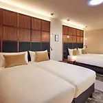 Met Hotel 4*