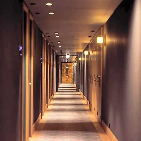 Met Hotel